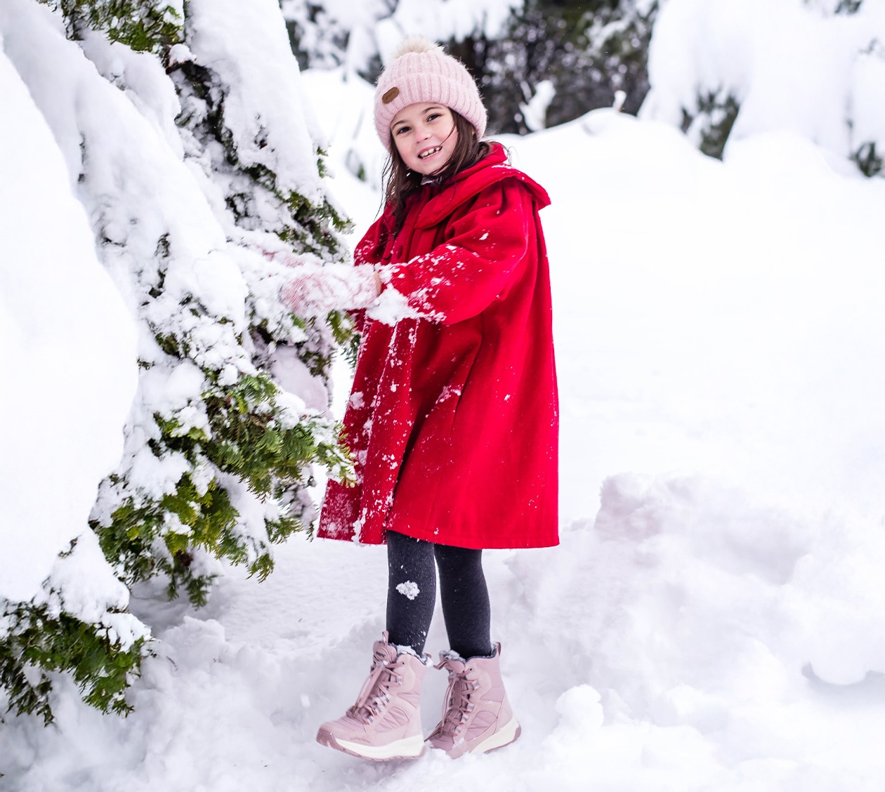 Nie tylko śniegowce – jakie buty dla dziecka sprawdzą się jesienią i zimą?