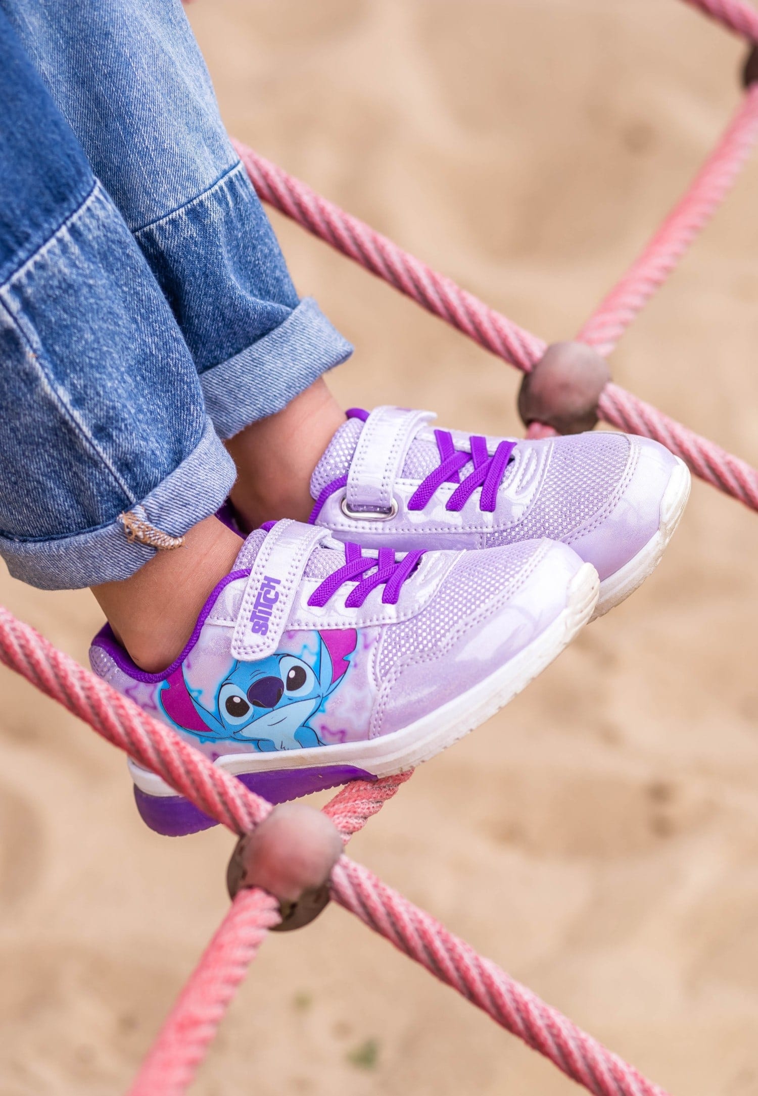 Fioletowe sneakersy Stitch