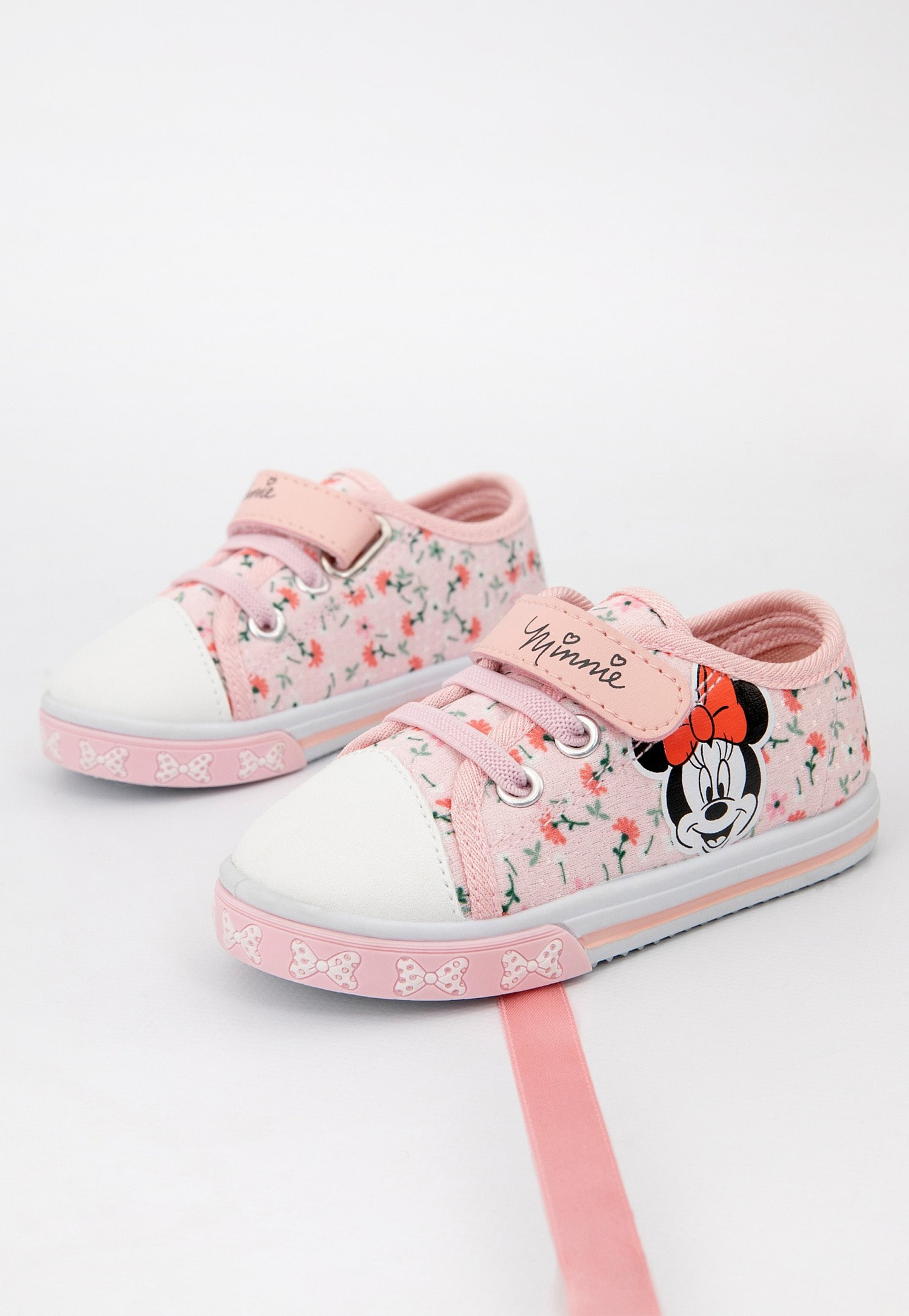 Różowe trampki minnie w kwiatki
