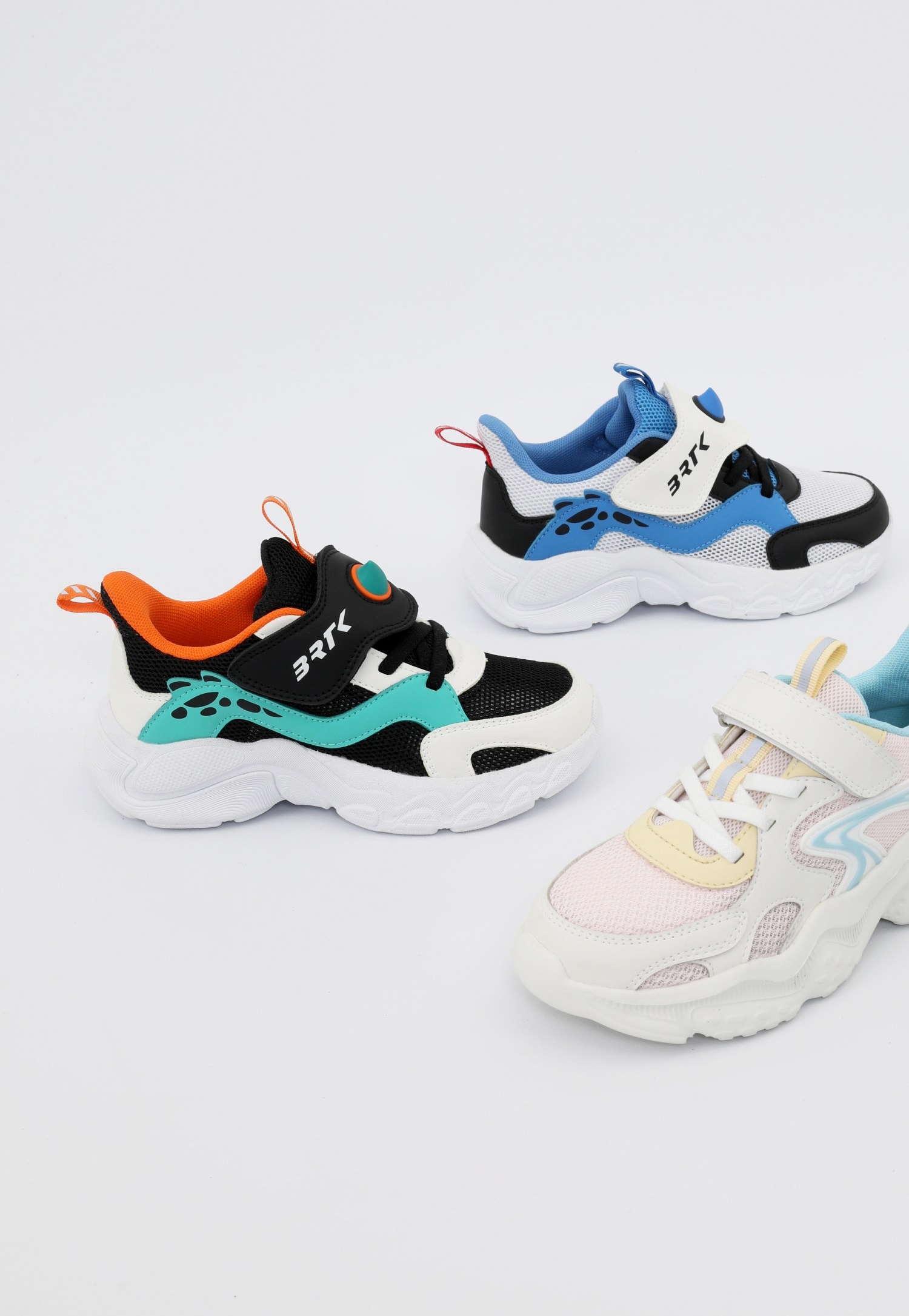 Kolorowe sneakersy dla dzieci