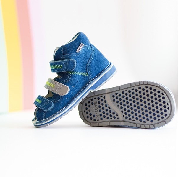 Jakie buty do wkładek ortopedycznych i profilaktycznych dla dzieci?