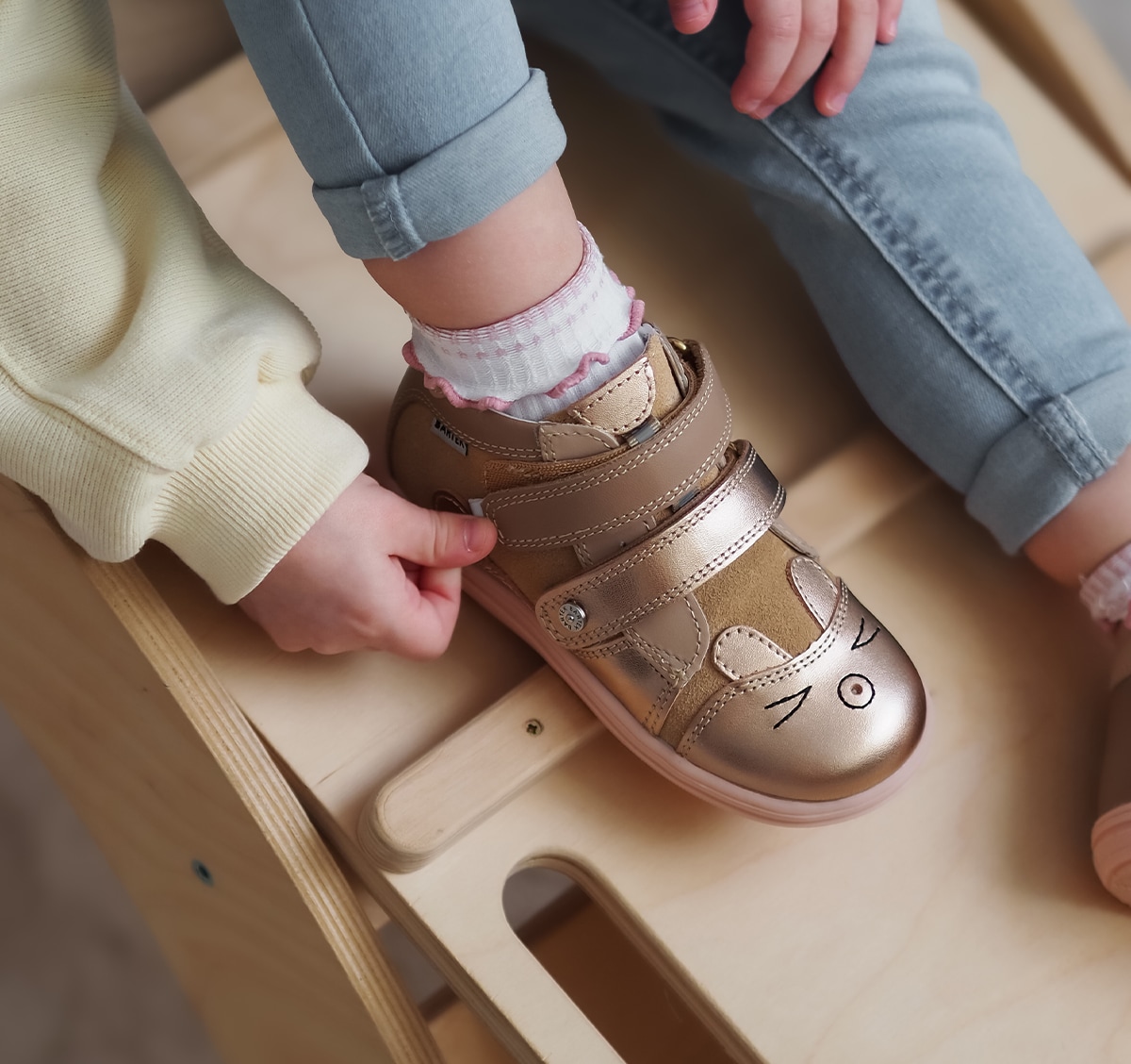 Buty dziecięce na rzepy czy sznurowadła-co wybrać?
