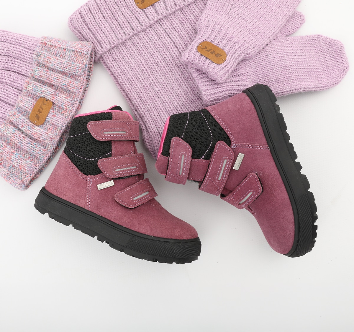 Buty z membraną dla dzieci - jak działają, czy przemakają i kiedy warto je wybrać?
