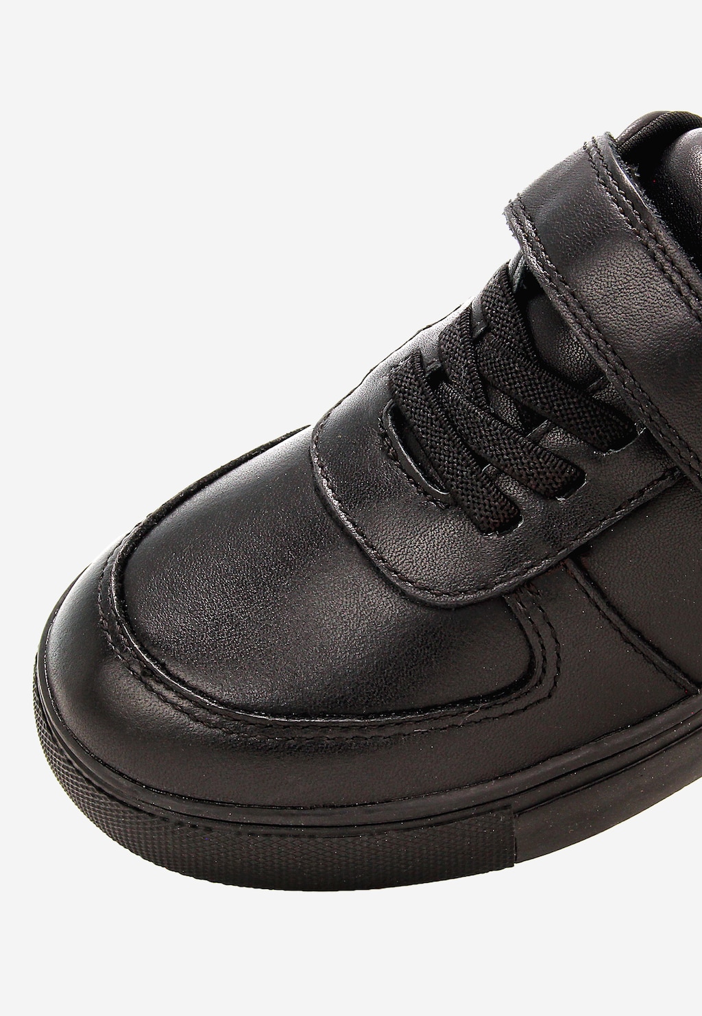Czarne skórzane trampki BARTEK 86004-51 Widok 8