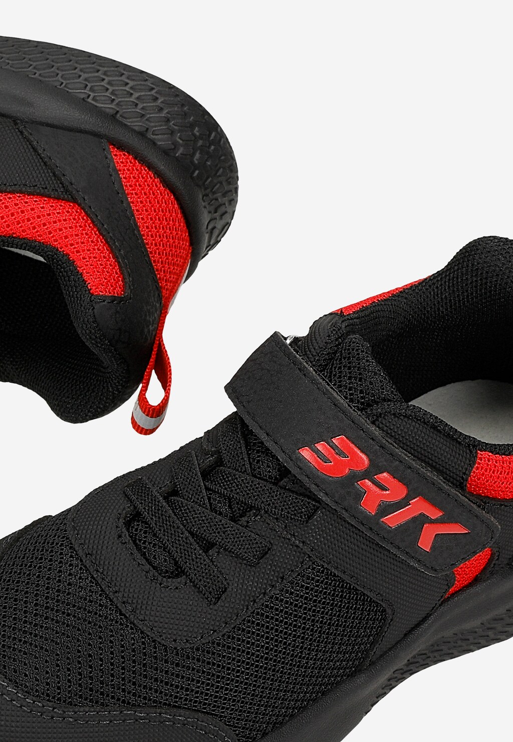 Czarno-czerwone sneakersy dla chłopców BARTEK 87003-11 Widok 7