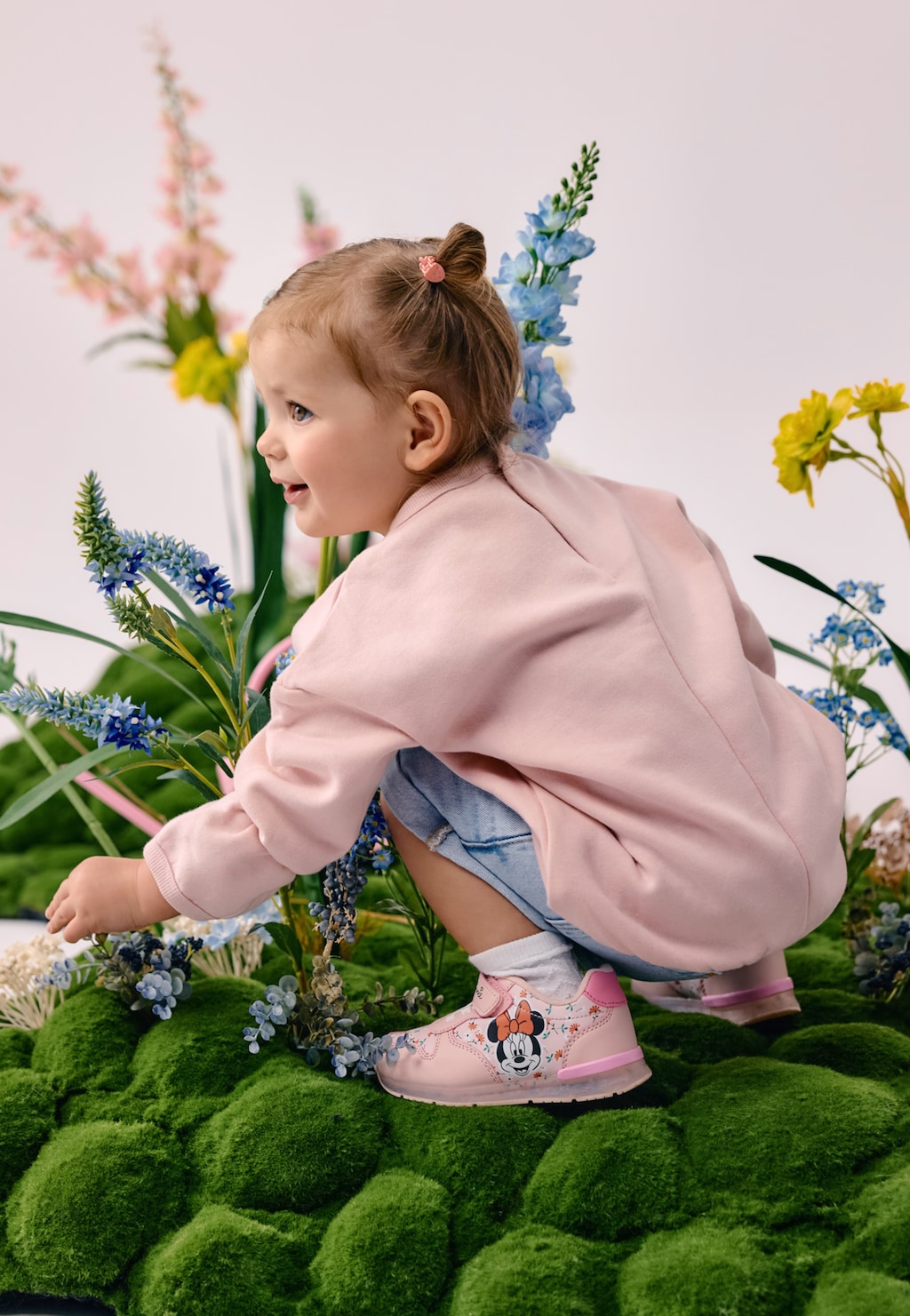 Różowe sneakersy Minnie Mouse ze świecącą podeszwą BARTEK 87027-15 Widok 1