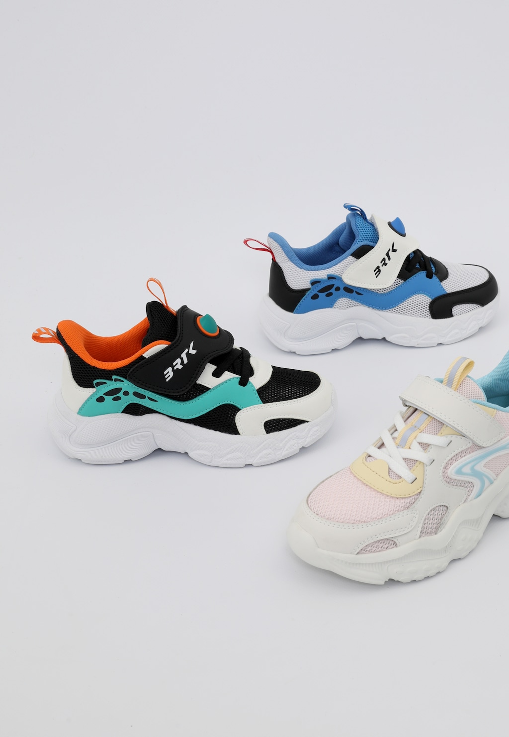 Kolorowe sneakersy chłopięce BARTEK 87014-17 Widok 1