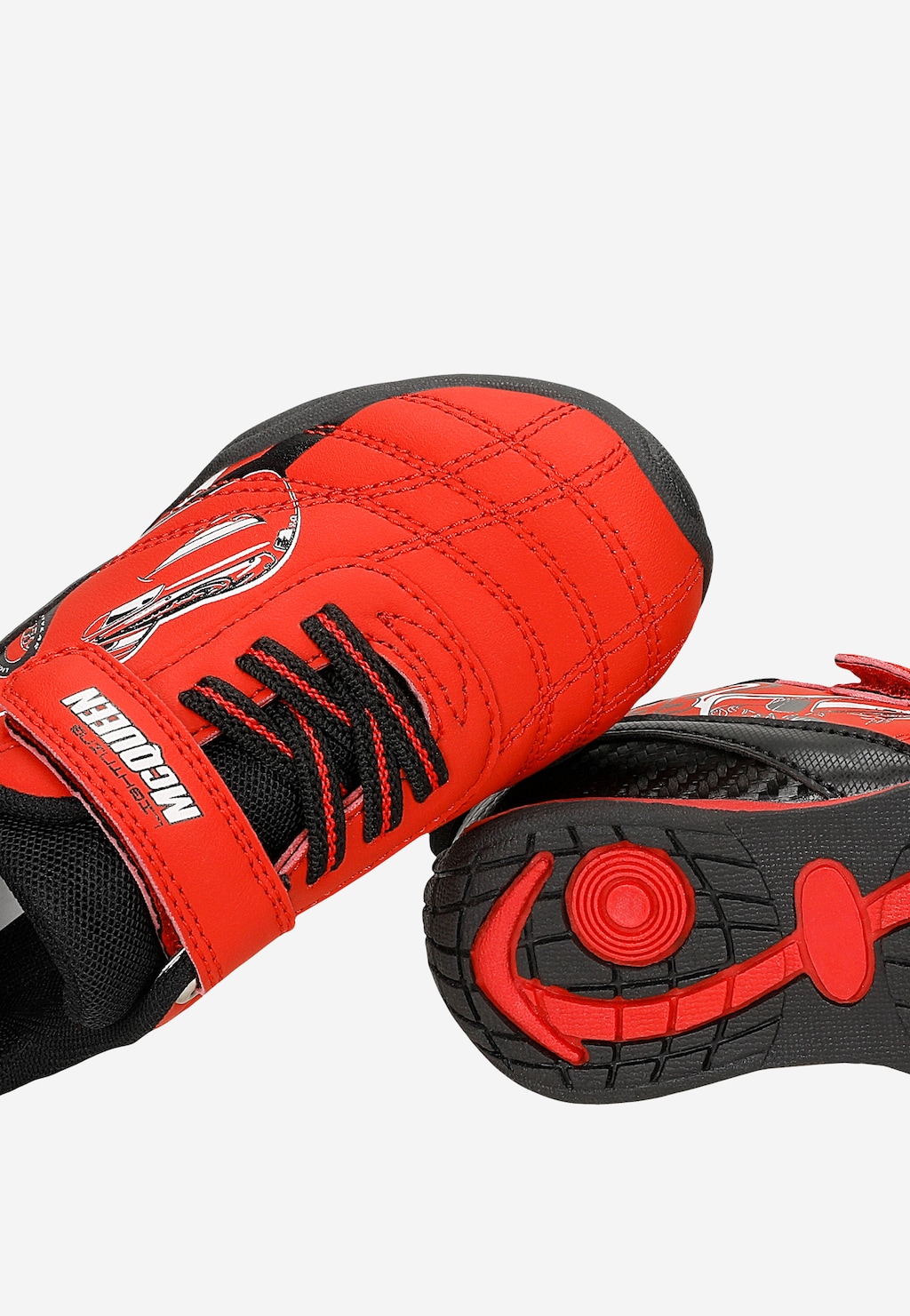 Czerwono-czarne sneakersy z postacią z bajki AUTA BARTEK 87067-15 Widok 9